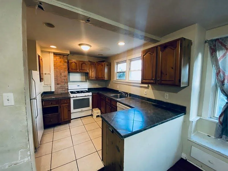 301 Dunlap St