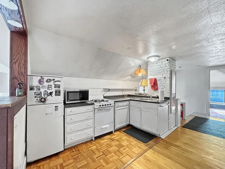 1880 Fairmount Ave #3 — Photo 3