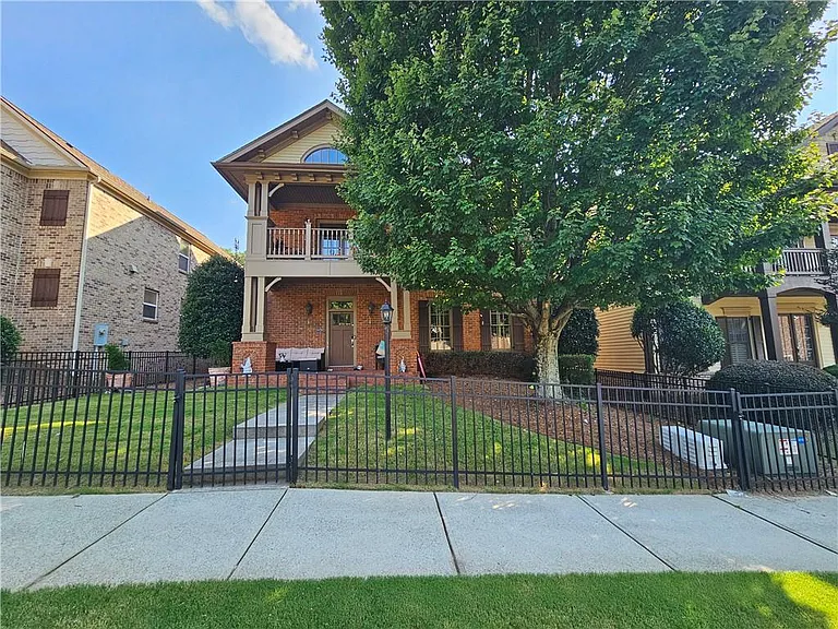 10924 Waters Rd — Photo 44