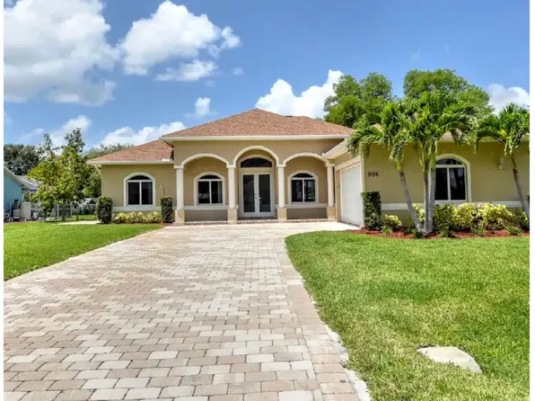 806 SW 9th Ct, Cape Coral, FL 33991