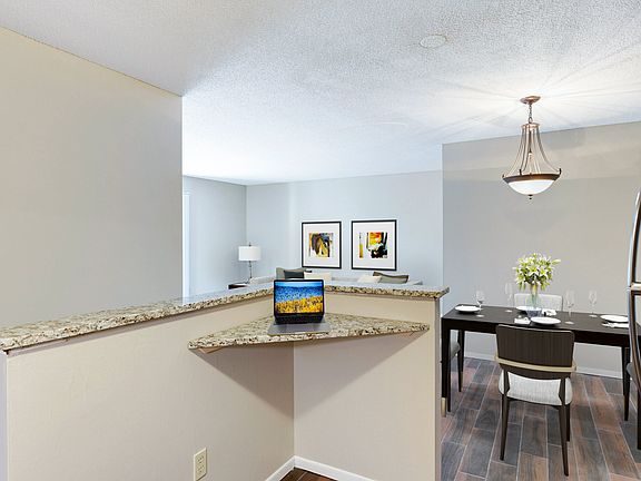 3rd image of 1821 Trailway Dr APT 1
