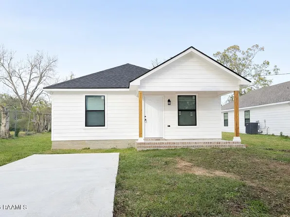 1422 Pujo Ave, Opelousas, LA 70570