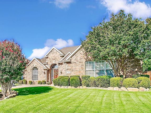3rd image of 3228 Summerfield Dr