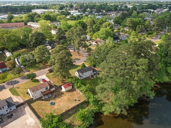 812 Round Bay Rd, Norfolk, VA 23502
