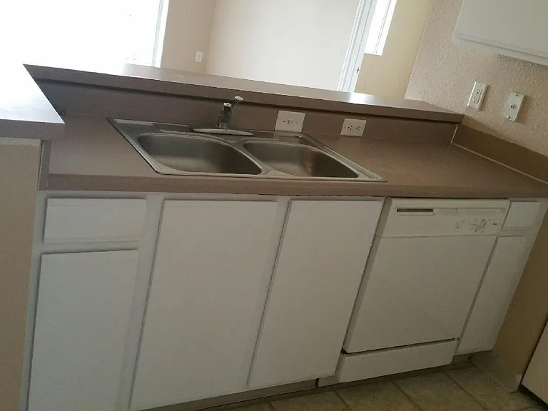 141 SW Palm Dr #202 — Photo 10