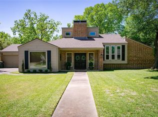 2703 Arbor Dr, Bryan, TX 77802