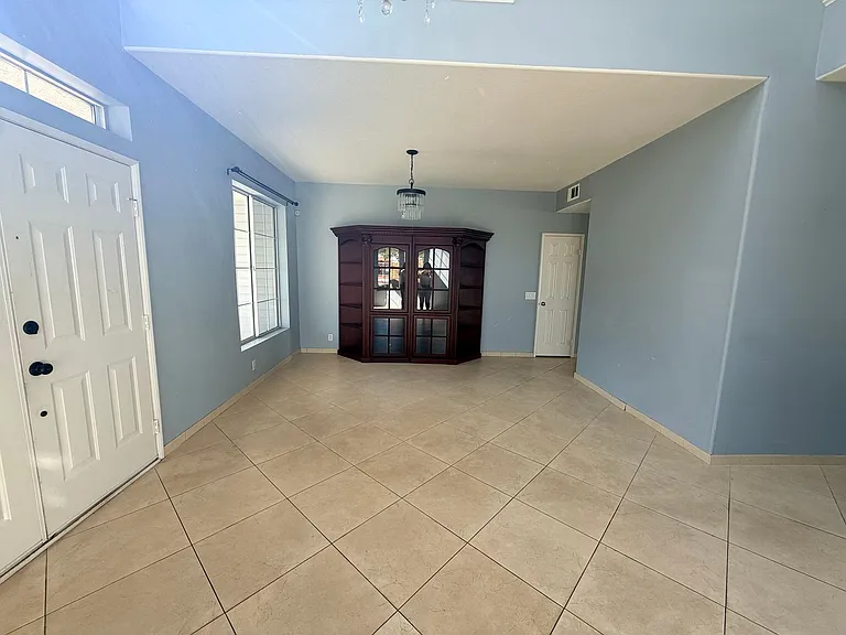 768 Valdosta Cir — Photo 6