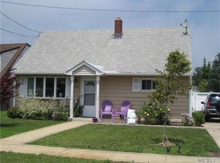 410 Front St, Bellmore, NY 11710