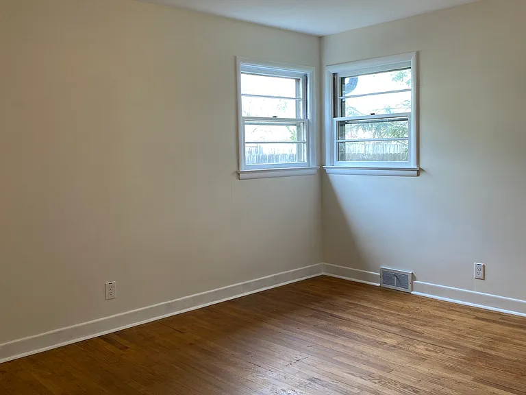 7 N Pershing Rd — Photo 7