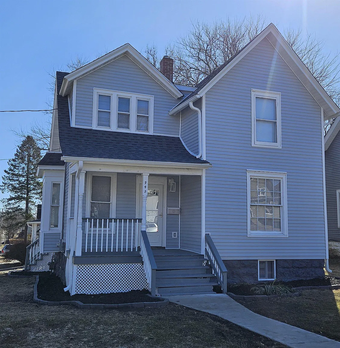 945 North Ave photo 1