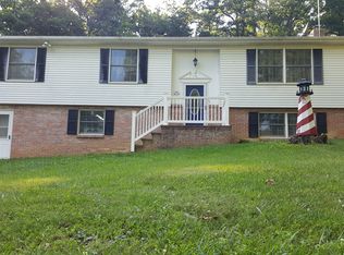 6134 Pigeon Hill Rd, Spring Grove, PA 17362