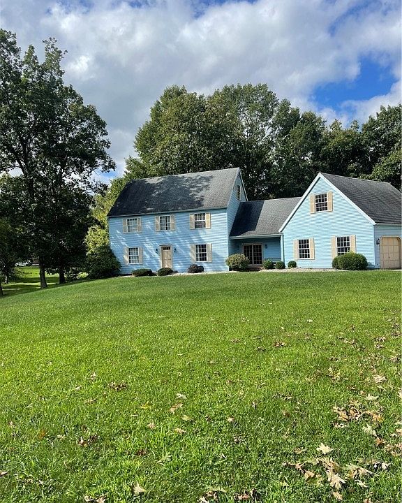 1st image of 601 Windsor Dr