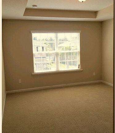 5th image of 3610 Creswick Cir #B
