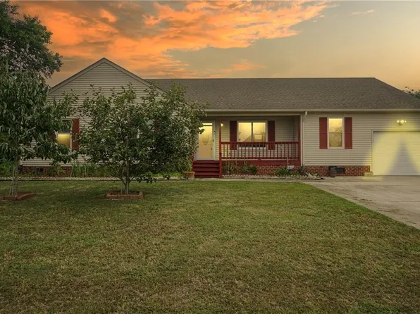 301 Belle Ridge Ct, Chesapeake, VA 23322