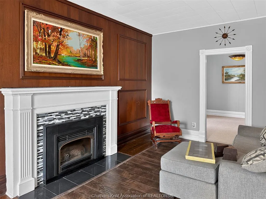 5 bed, 4.0 bath, $3,200 — Photo 3