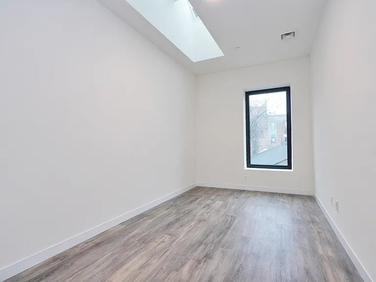 217 Main St #6 — Photo 7