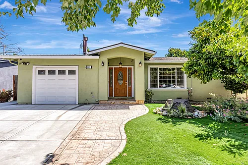 1070 Morningside Dr Photo 1