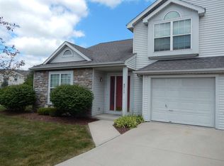 5717 Thornbriar Ln, Fort Wayne, IN 46835