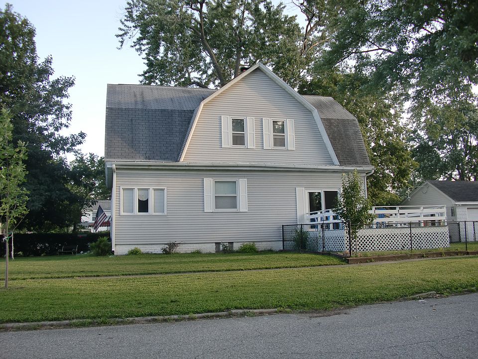 2nd image of 205 S 5th St