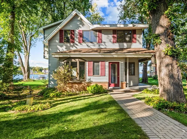 712 Regner Rd, McHenry, IL 60051