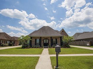 208 Port Royal Way, Houma, LA 70360