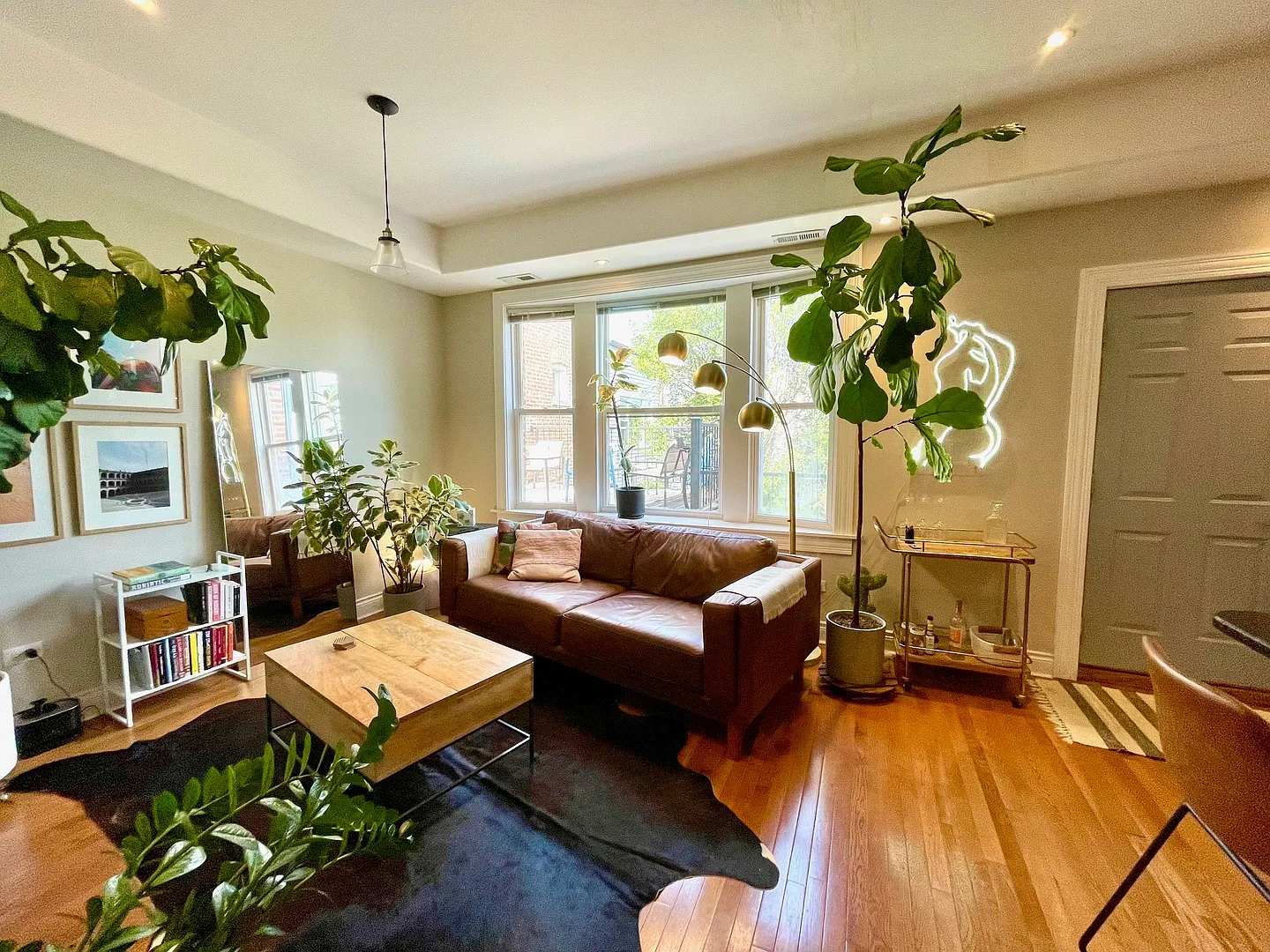 2 bed, $2,400 — Photo 4