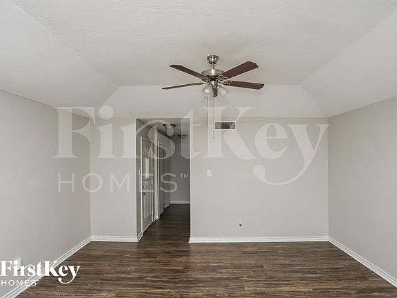 3rd image of 3504 Cranston Dr