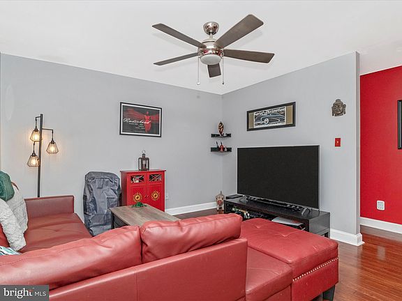 2nd image of 608 Center Dr