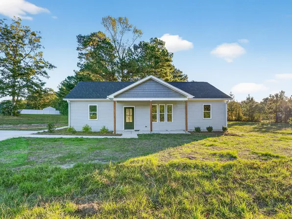 132 Ewing Dr, Selma, NC 27576