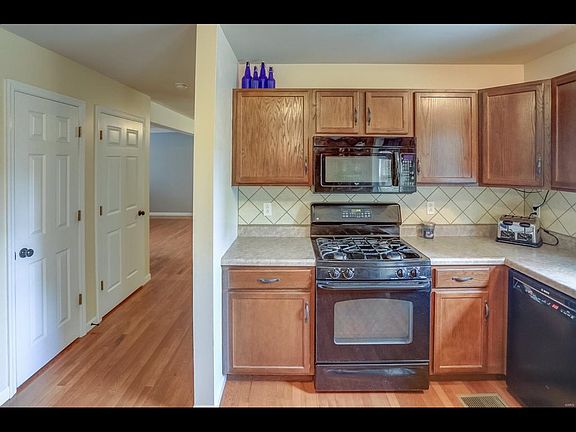 4th image of 2904 Wye Oak Dr