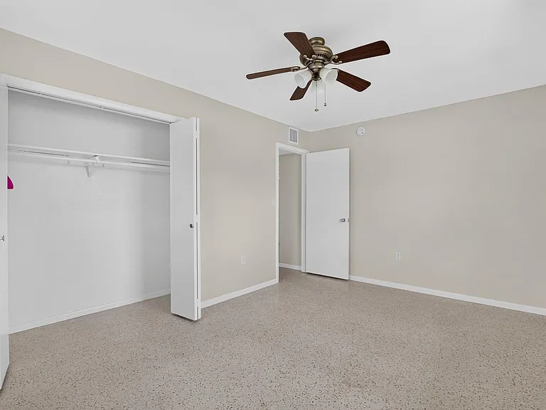 705 Thunderbird Ave — Photo 24