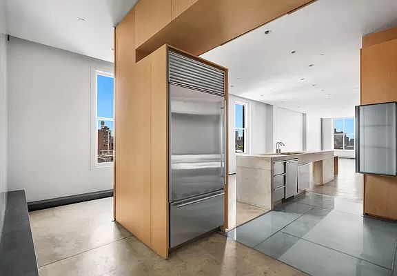 4th image of 38 Crosby St #10R