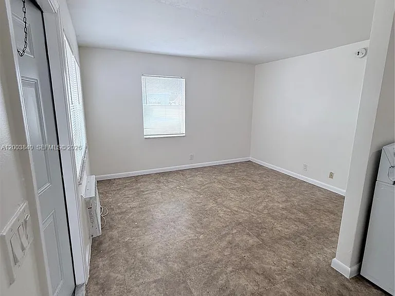 801 N H St #1 — Photo 4