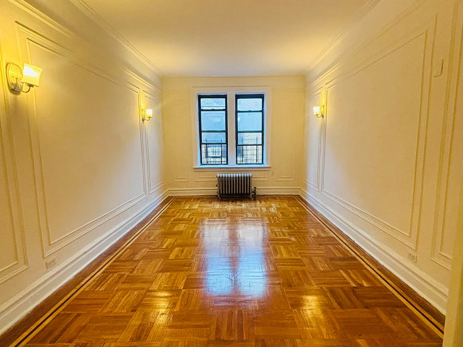1793 Riverside Drive — Photo 3