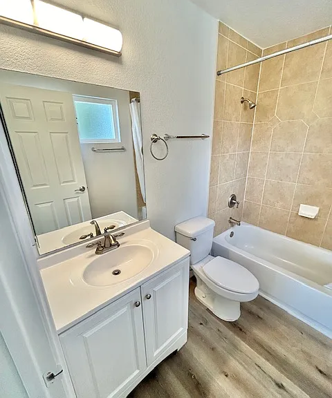 1490 Naranca Ave #6 — Photo 14