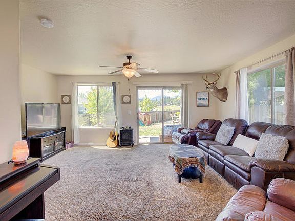 5th image of 1550 SW Kokanee Ln