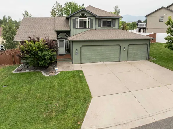 18105 E Crescent Dr, Greenacres, WA 99016