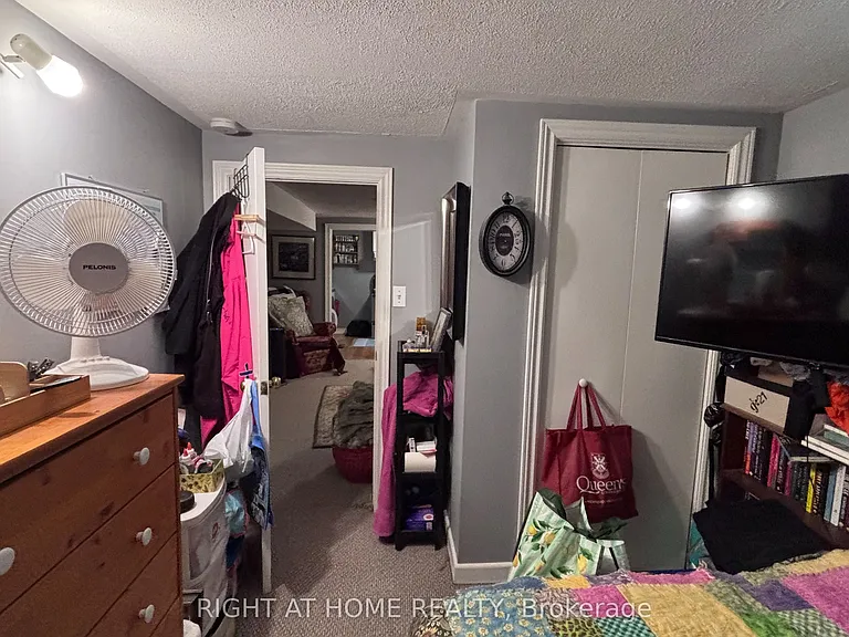 292 Farewell St #LOWER — Photo 28