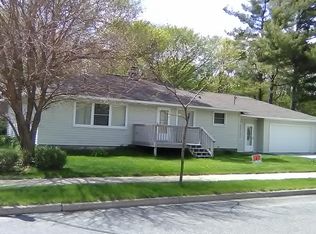 511 5th St, Port Edwards, WI 54469