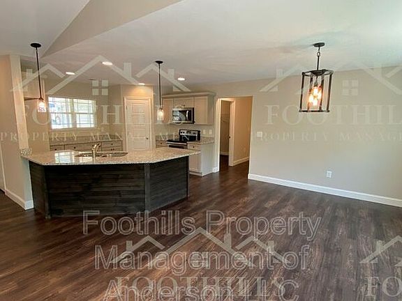 3rd image of 409 Sussex Way