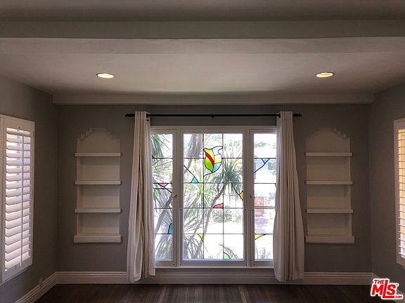 3rd image of 461 S Oakhurst Dr