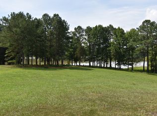 529 Cypress Creek Rd, Linden, TN 37096