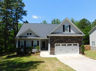 719 N Chapin Rd, Aberdeen, NC 28315