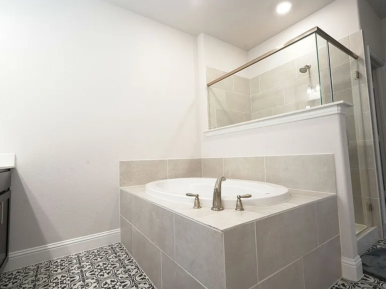 2130 Argolis Dr — Photo 6