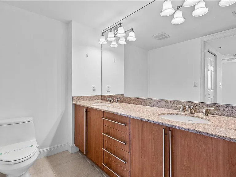 610 Clematis St #704 — Photo 14