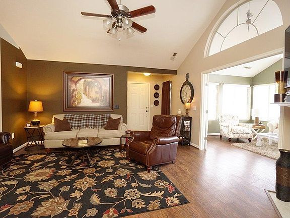 4th image of 1322 Cotswold Ln #3