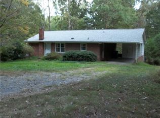 3878 Eastview Dr, Winston Salem, NC 27107