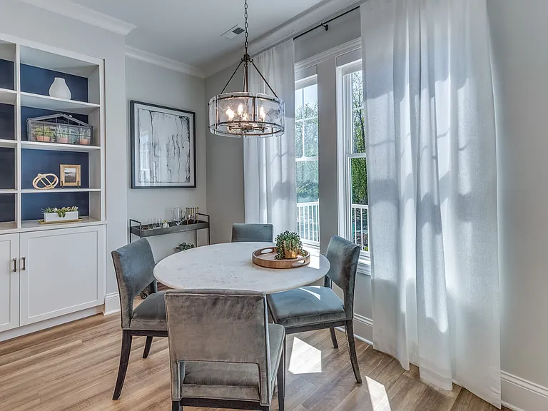 Eldridge Townhome Rentals — Photo 6