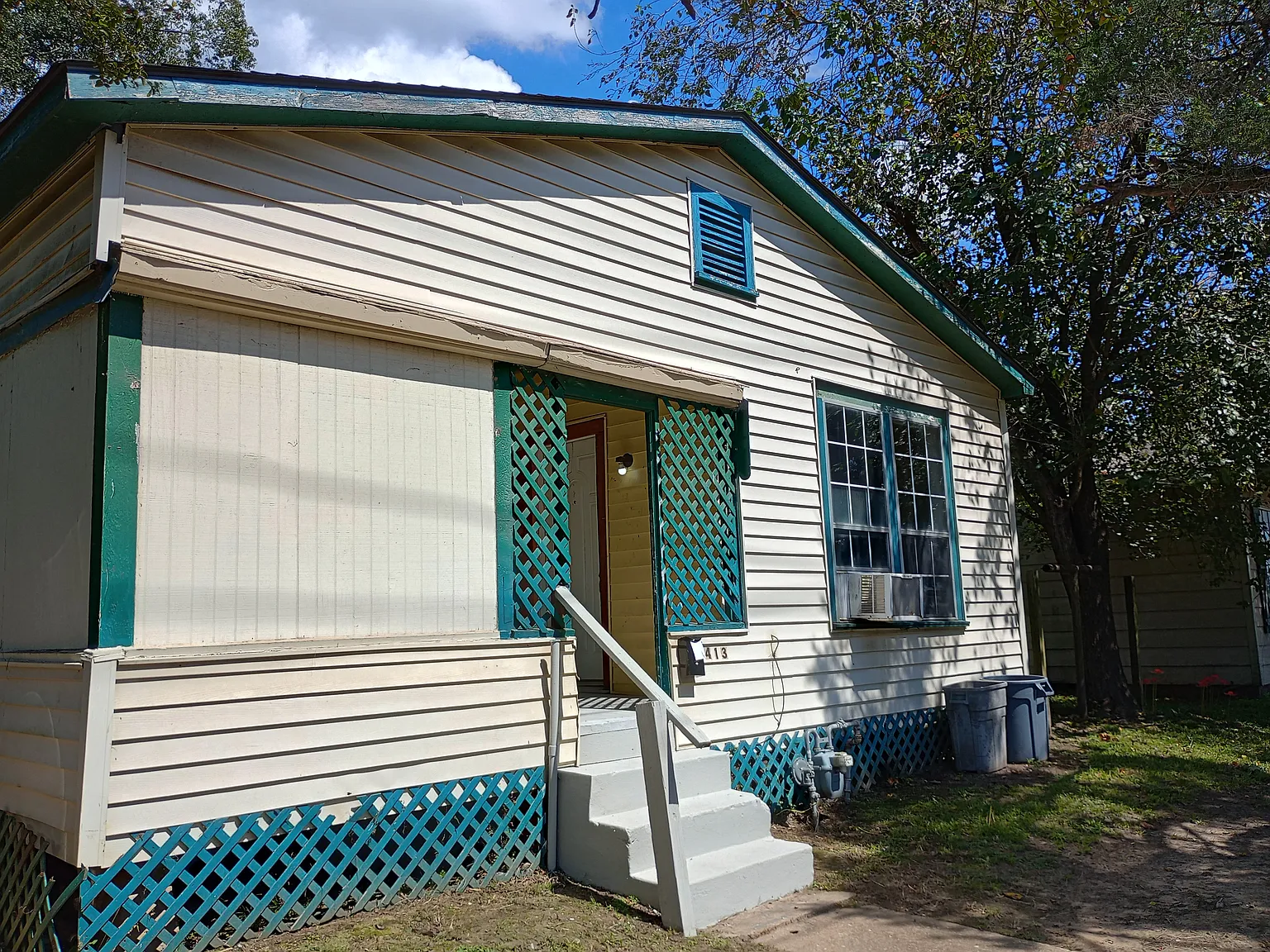 2 bed, 967 sqft, $740 — Photo 1