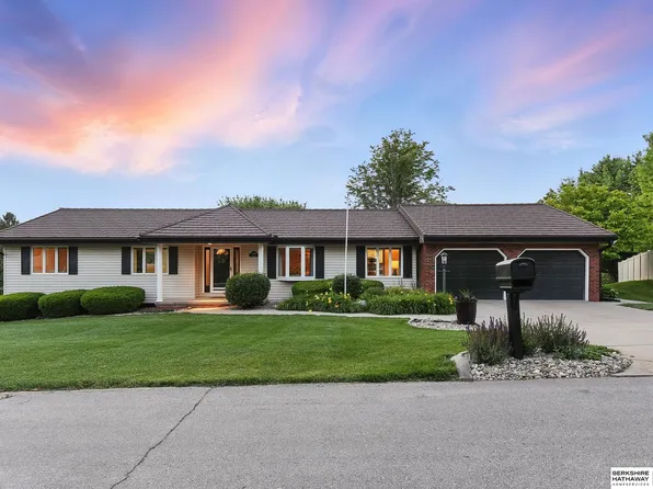 2416 Elm Dr, Blair, NE 68008